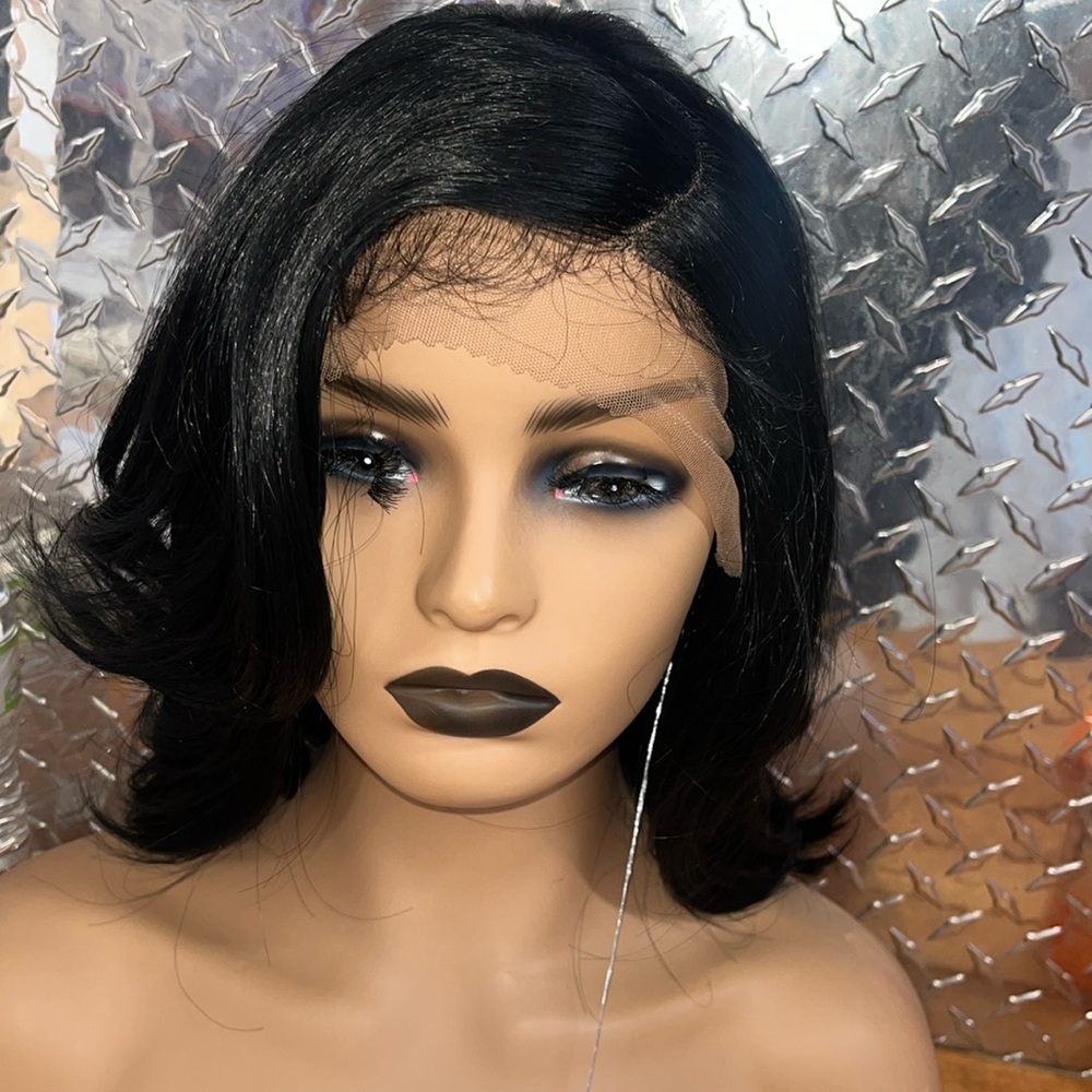 - Beautiful lace pre parted lace front